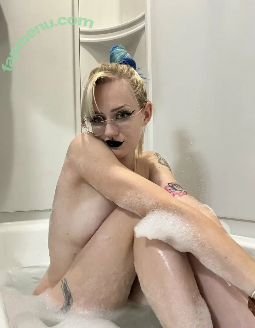 Ivy Luckey nude photo #0011 (Ivy_luckey)