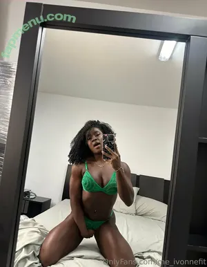 ivyfit / AriiGalaxyy / ivonnefit / soychocofit nude photo #0002