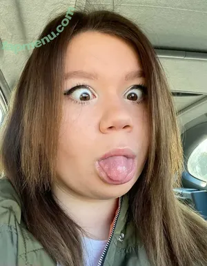 ivysweet00 / sweet._.perez nude photo #0017