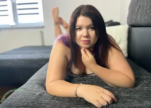 ivysweet00 / sweet._.perez nude photo #0032