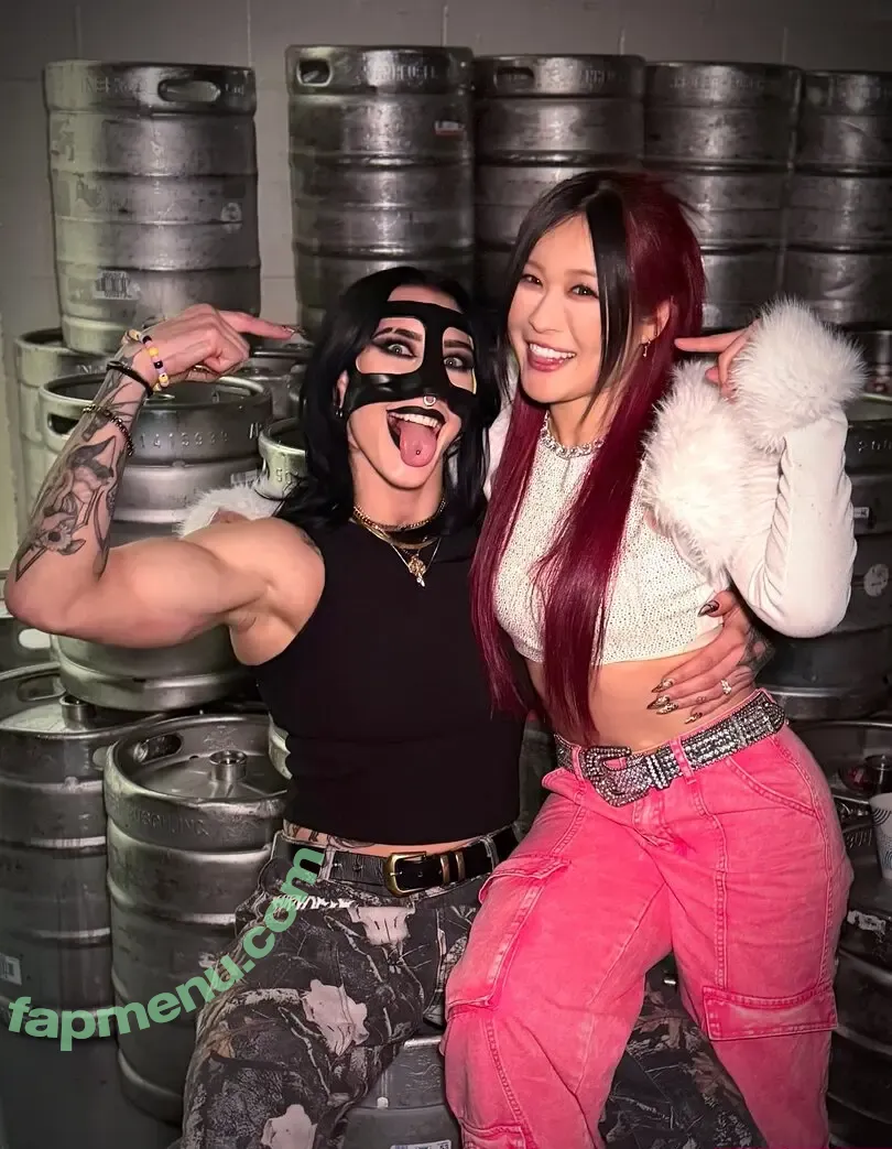 Iyo Sky nude photo #1015 (Io Shirai / iyoaghedo)