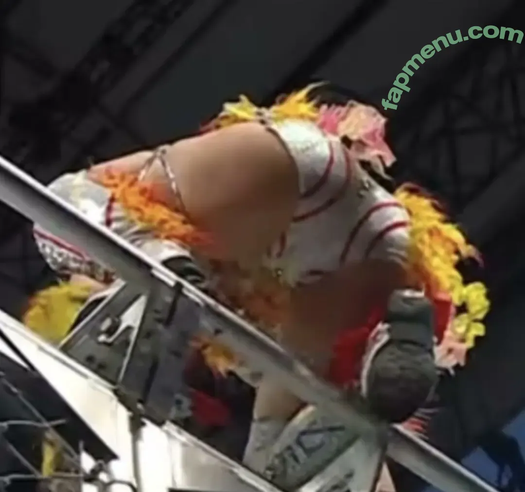 Iyo Sky nude photo #1039 (Io Shirai / iyoaghedo)