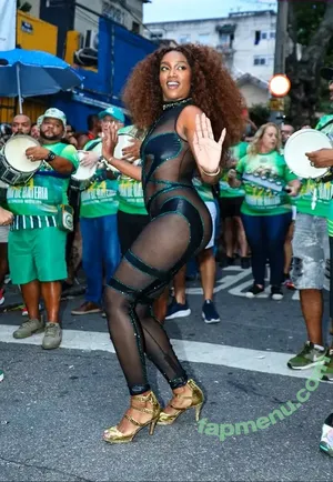 Iza Cantora / iza nude photo #0201