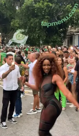 Iza Cantora / iza nude photo #0212