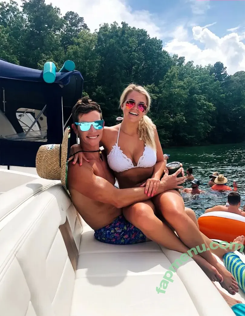 Iza Leslie nude photo #0150 (izaleslie / izzybaby34)