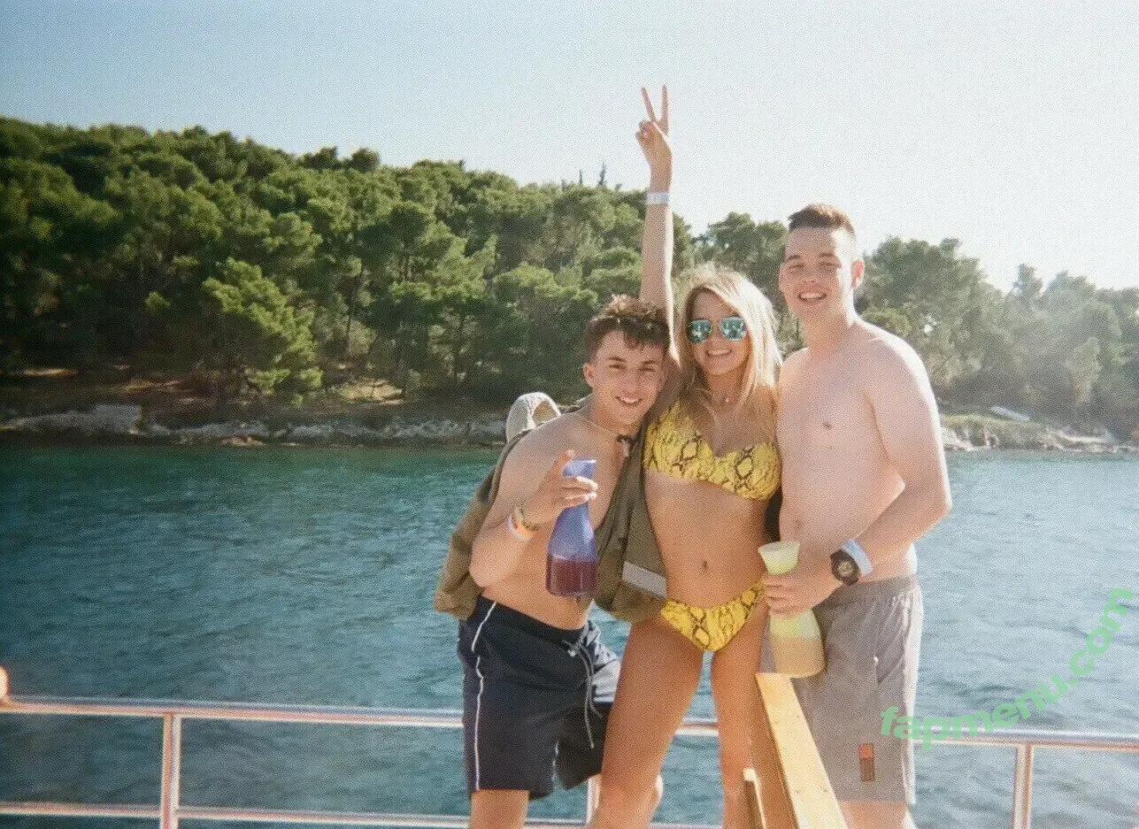 Iza Leslie nude photo #0167 (izaleslie / izzybaby34)