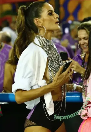 Izabel Goulart / iza_goulart / izabelgoulart nude photo #0798