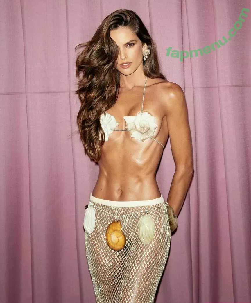 Izabel Goulart nude photo #0078 (iza_goulart / izabelgoulart)