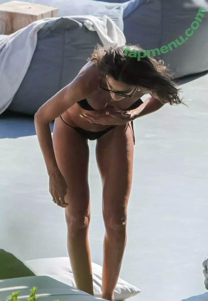 Izabel Goulart nude photo #0312 (iza_goulart / izabelgoulart)