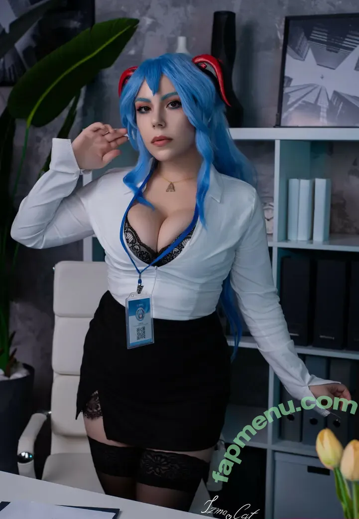 Izmacat nude photo #0085 (izma.cat)