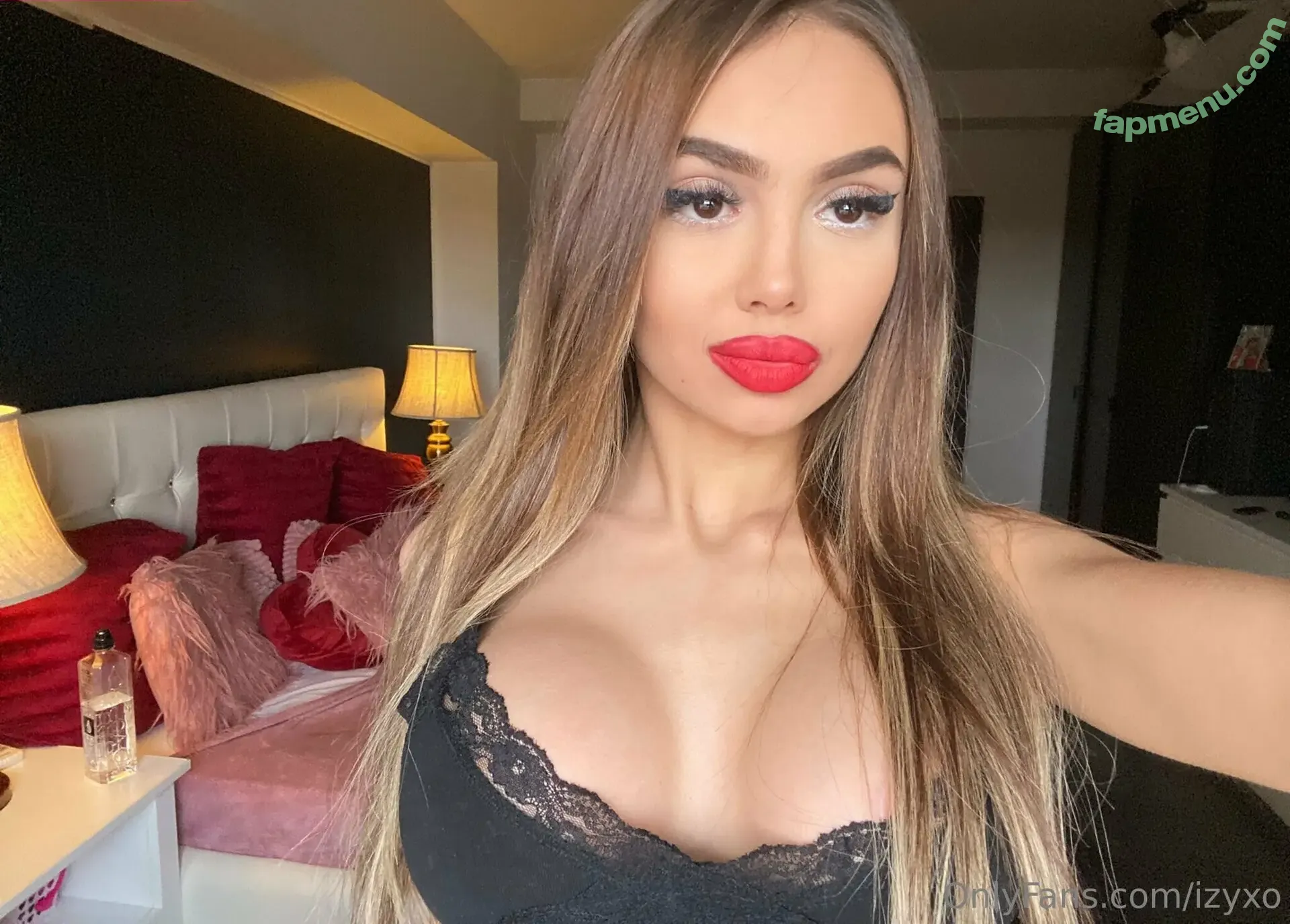 izyxo nude photo #0001 (izy_life)