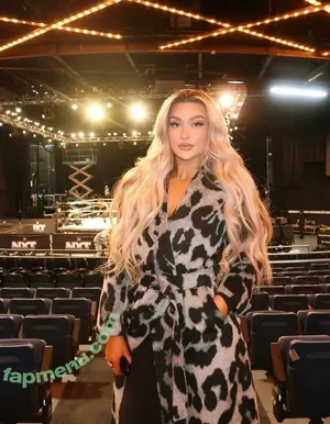 Izzi Dame / WWE NXT / izzi_bee / izzi_wwe nude photo #0455