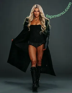 Izzi Dame / WWE NXT / izzi_bee / izzi_wwe nude photo #0475