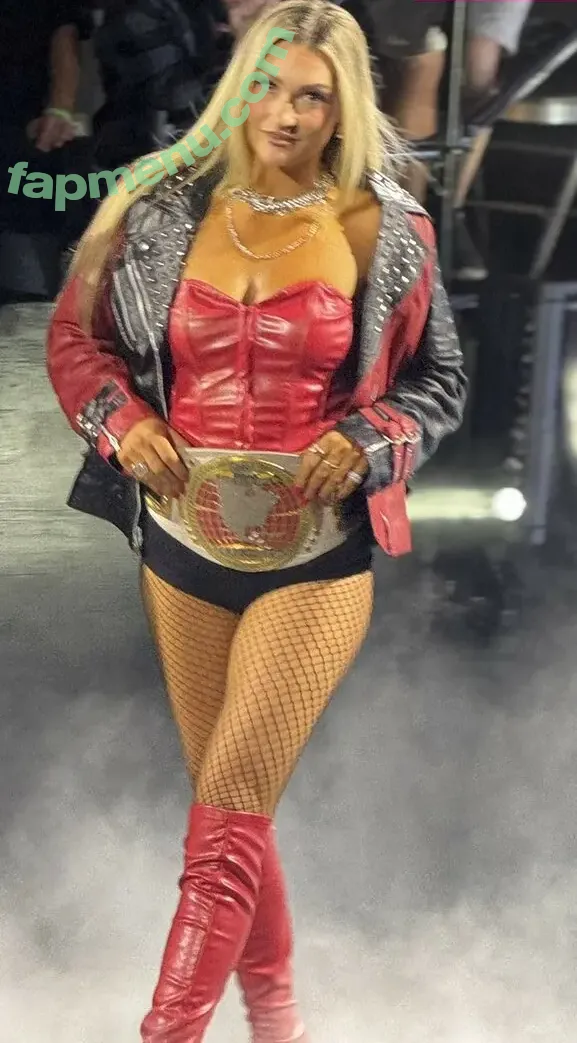 Izzi Dame nude photo #0506 (WWE NXT / izzi_bee / izzi_wwe)