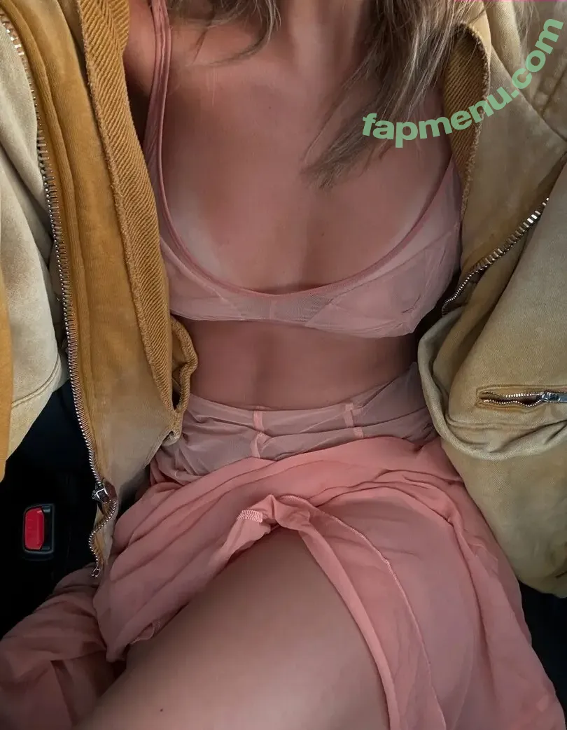 izzipoopi nude photo #0075 (izzipoopi)