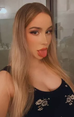 Izzy G / mizzizzyg / pnkysparkles nude photo #0007