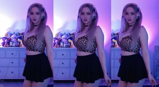 Izzy G / mizzizzyg / pnkysparkles nude photo #0158