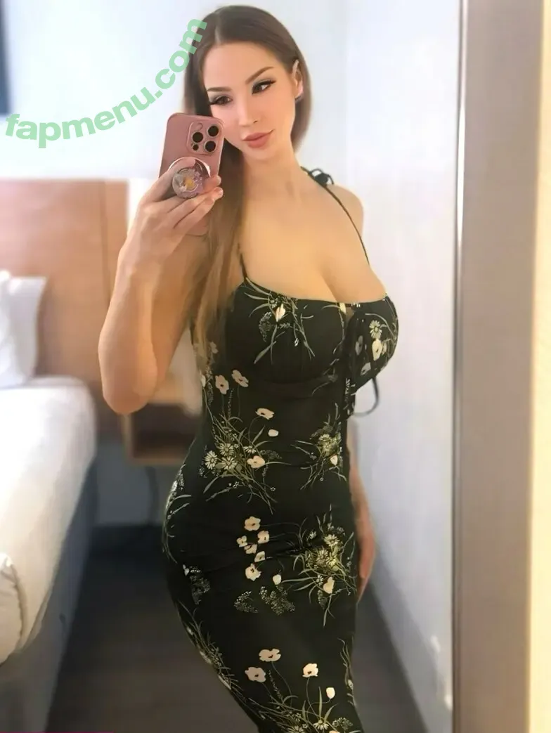 Izzy G nude photo #0416 (mizzizzyg / pnkysparkles)