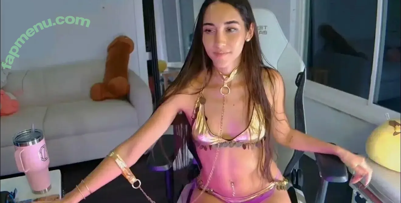 Izzy Green nude photo #0016 (Lazybutnotwithyou / abellaskies / izzygreen / izzyygreenn.xo)