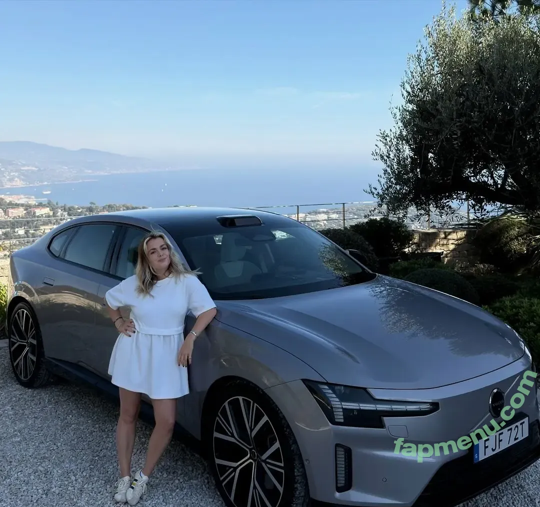 Izzy Hammond nude photo #0058 (izzyhammondx)