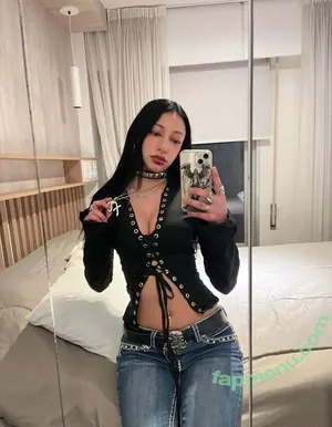 izzy.lavigne / eladrielizzy nude photo #0025