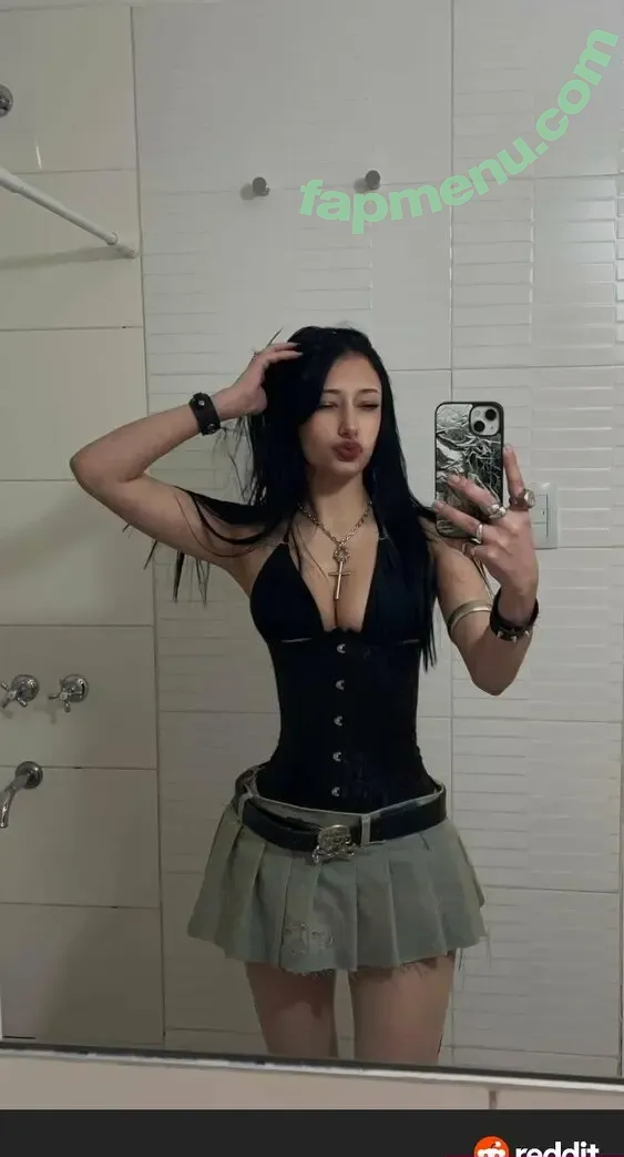 izzy.lavigne nude photo #0018 (eladrielizzy)