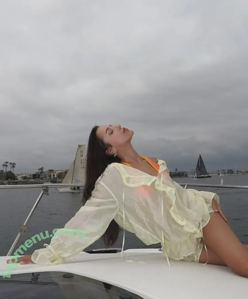 Izzybizzyspider nude photo #0312 (itsizzypaige)