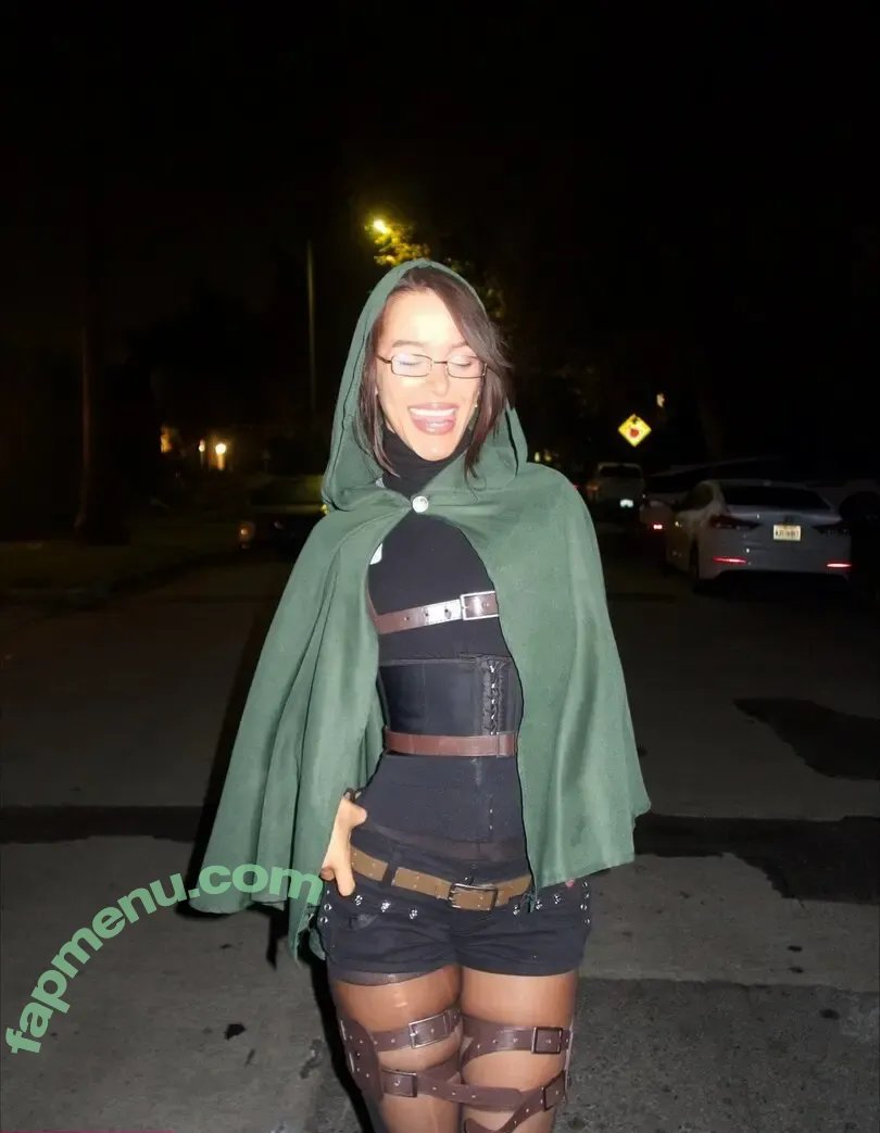 Izzybizzyspider nude photo #0409 (itsizzypaige)