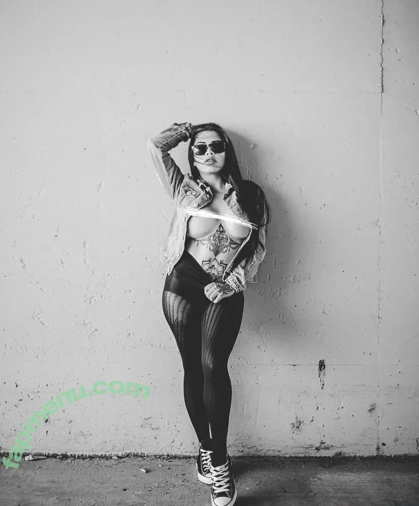 Izzyboo888 nude photo #0002 (Izzyboo888)