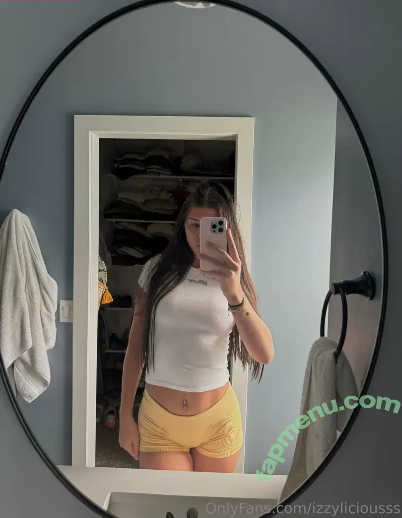 izzyliciousss nude photo #0011 (izzyliciousss_)