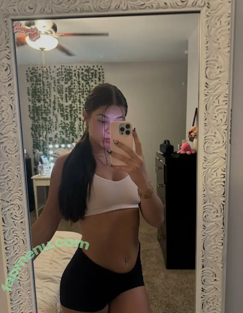 izzyliciousss nude photo #0015 (izzyliciousss_)