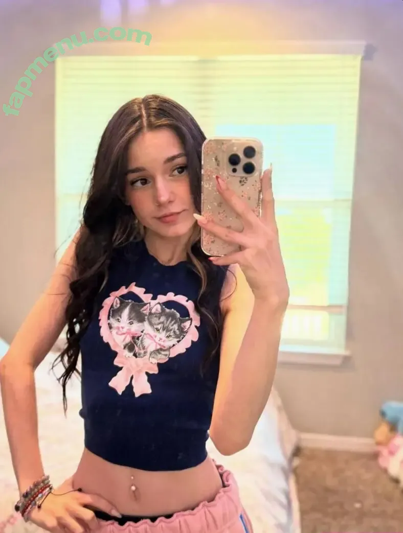 Izzyuwuu nude photo #0006 (Izzyuwuu)