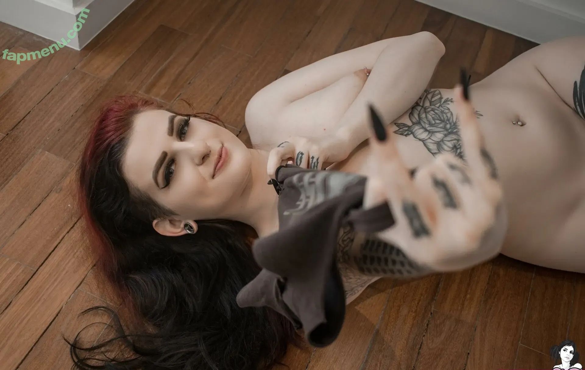 Izzyvonl nude photo #0001 (Izzyvonl)