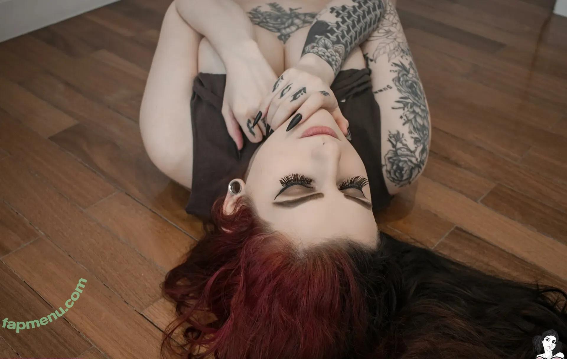 Izzyvonl nude photo #0040 (Izzyvonl)