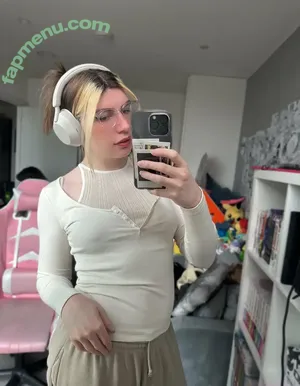 izzywinterz nude photo #0072