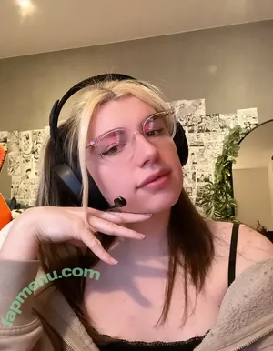 izzywinterz nude photo #0078