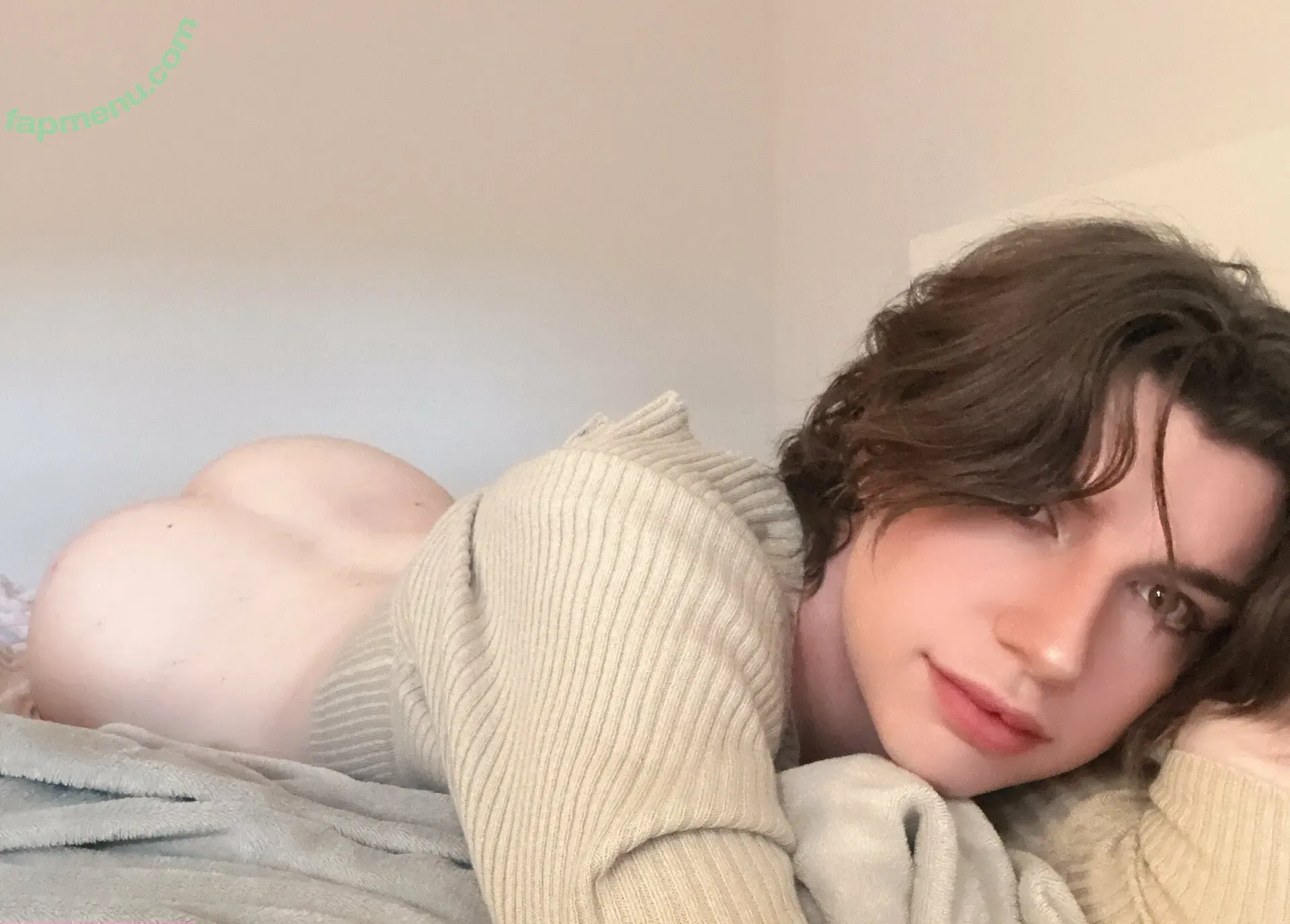 izzywinterz nude photo #0098 (izzywinterz)