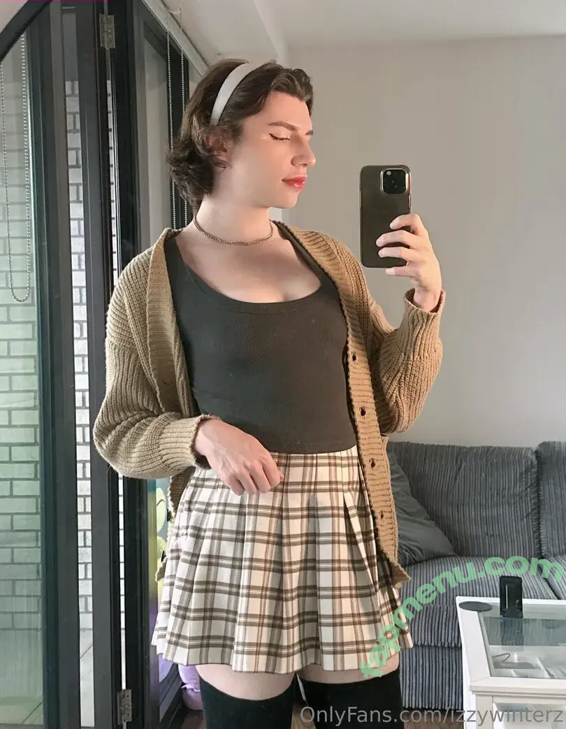 izzywinterz nude photo #0111 (izzywinterz)