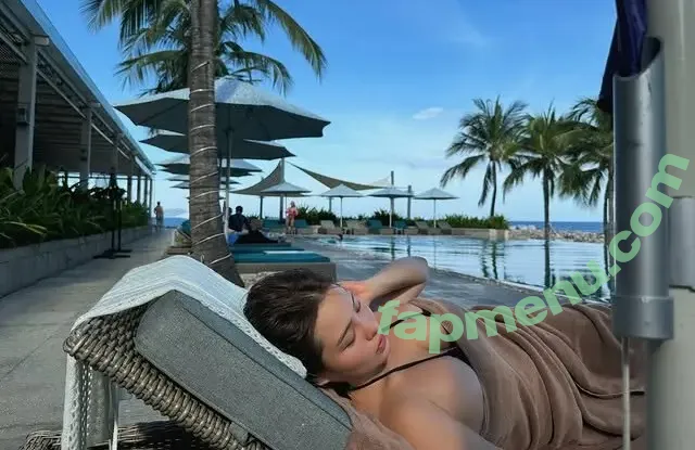 j____u9 nude photo #0051 (j____u9)