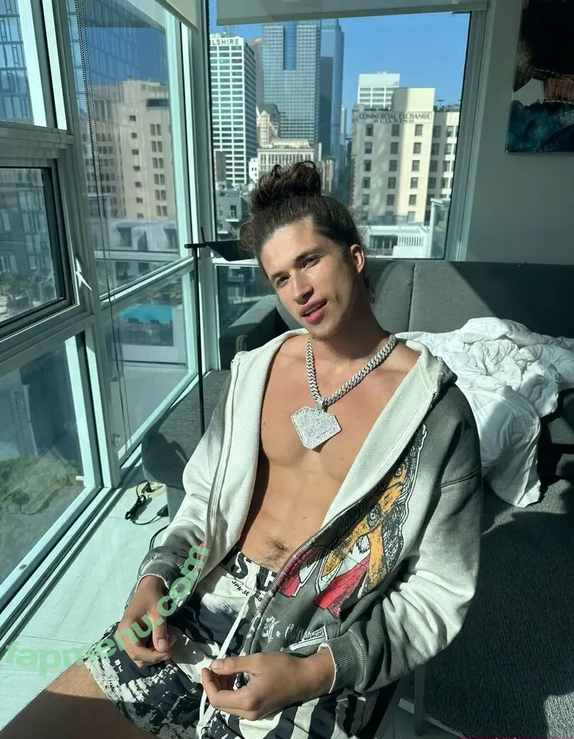 j2krazy nude photo #0019 (j2krazy.__)