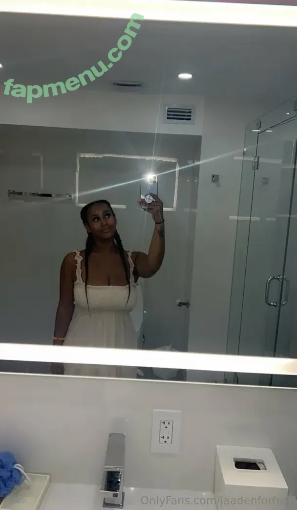 jaadenforfree nude photo #0009 (thejaadenkyrelle)