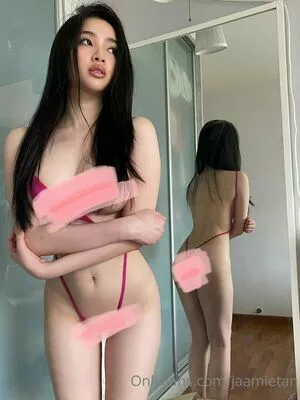 Jaamietan / Jamie Tan nude photo #0011