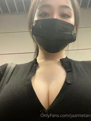 Jaamietan / Jamie Tan nude photo #0029