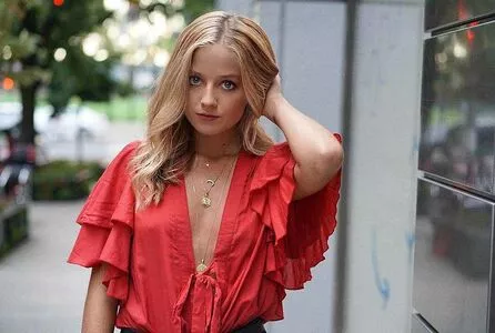 Jackie Evancho / officialjackieevancho nude photo #0013