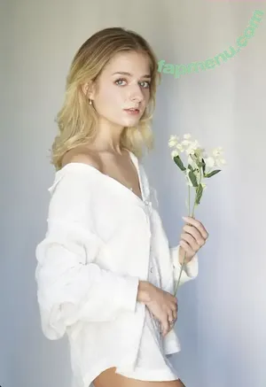 Jackie Evancho / officialjackieevancho nude photo #0042