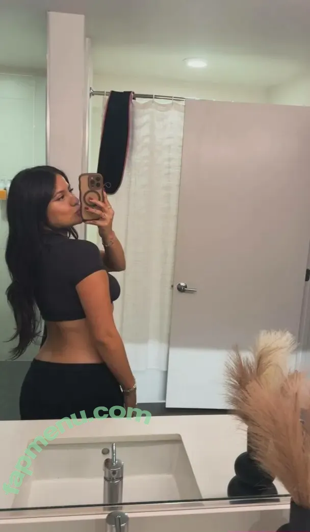 Jackie Figueroa nude photo #0009 (Jfeetz / jfigggs)