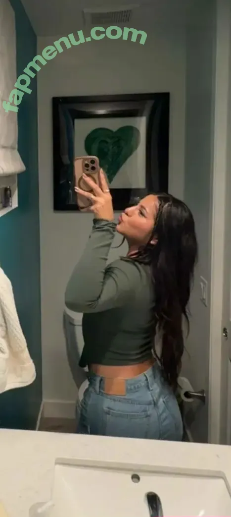 Jackie Figueroa nude photo #0012 (Jfeetz / jfigggs)