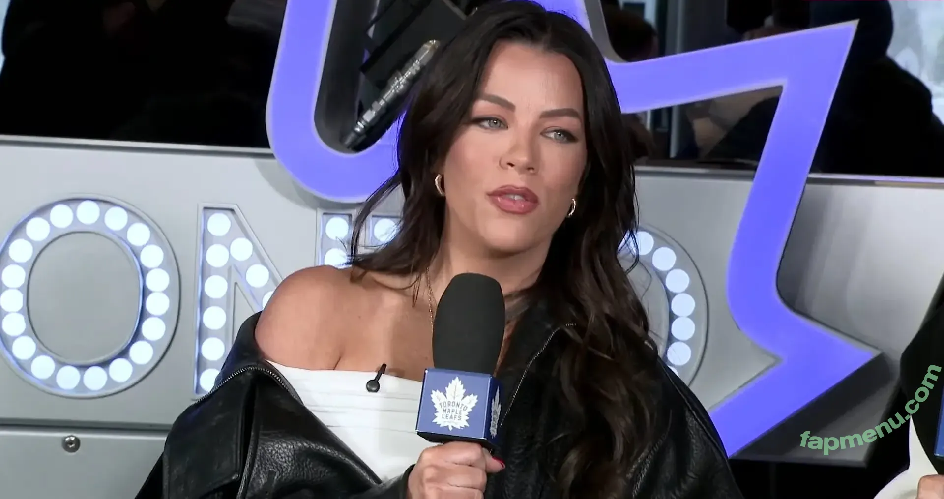 Jackie Redmond nude photo #1346 (Jackie_Redmond / jackieredmond)