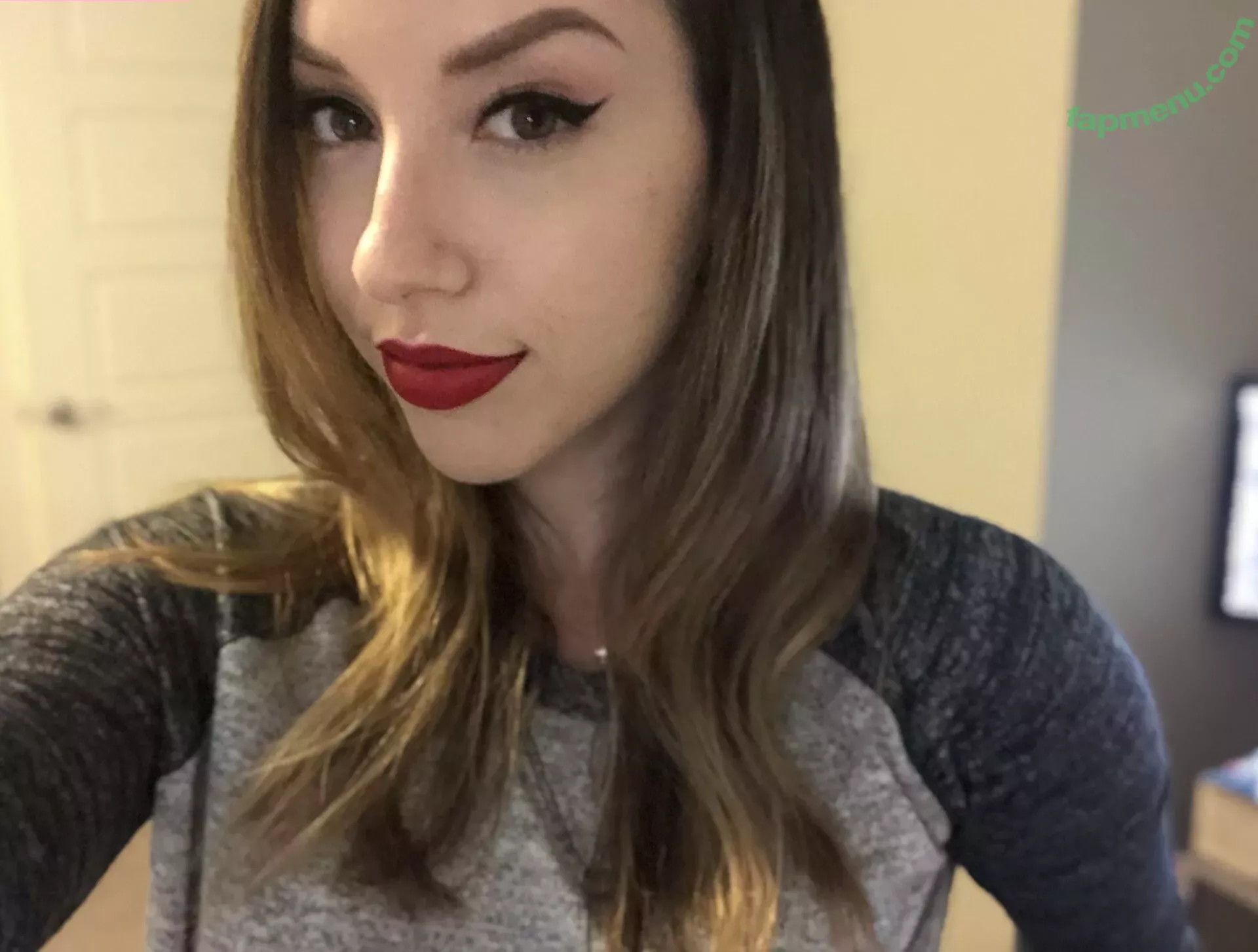 JackieMButler nude photo #0062 (JackieMButler)