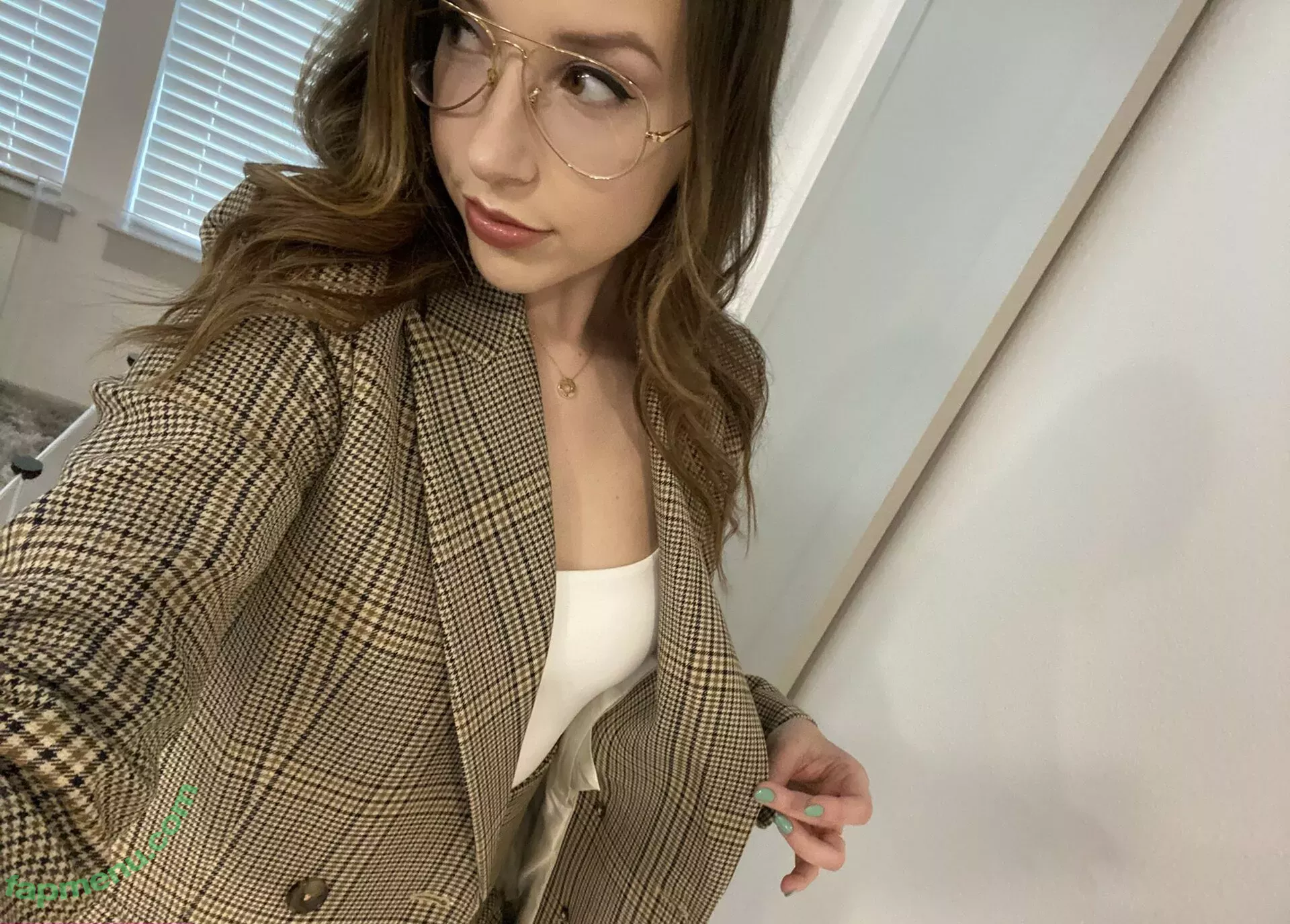 JackieMButler nude photo #0123 (JackieMButler)